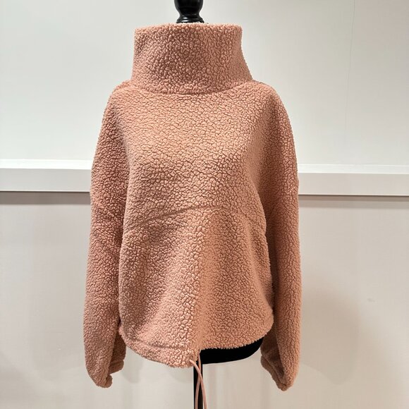 Old Navy Cropped Sherpa Teddy Mock Turtleneck Pullover Sweater Size Medium - Picture 1 of 9